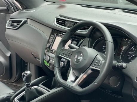Nissan Qashqai DIG-T TEKNA PLUS 34