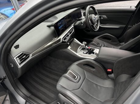 BMW M3 3.0 BiTurbo Competition Touring Steptronic M xDrive Euro 6 (s/s) 5dr 9