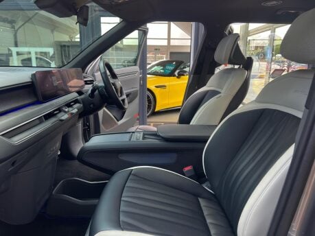 Kia EV9 GT-LINE S 32