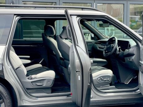 Kia EV9 GT-LINE S 35