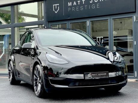 Tesla Model Y PERFORMANCE AWD 32