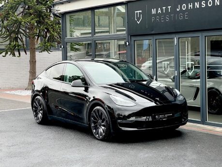 Tesla Model Y PERFORMANCE AWD