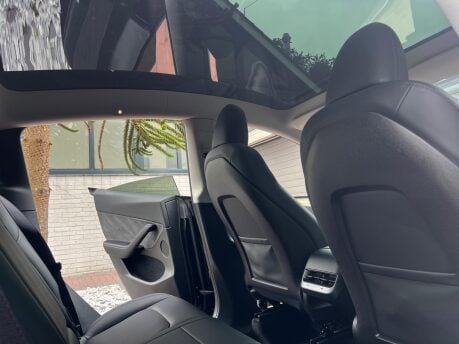 Tesla Model Y PERFORMANCE AWD 25