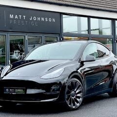 Tesla Model Y PERFORMANCE AWD 3