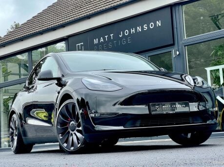 Tesla Model Y PERFORMANCE AWD 31