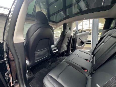 Tesla Model Y PERFORMANCE AWD 26