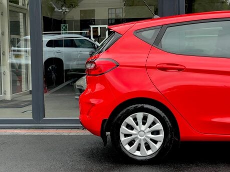 Ford Fiesta TREND 19