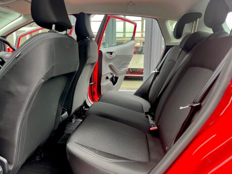 Ford Fiesta TREND 12