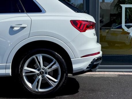 Audi Q3 TFSI S LINE MHEV 46