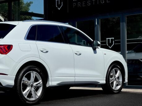 Audi Q3 TFSI S LINE MHEV 24