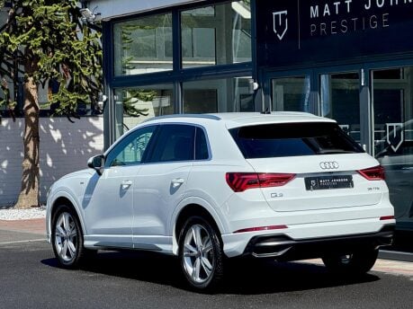 Audi Q3 TFSI S LINE MHEV 32
