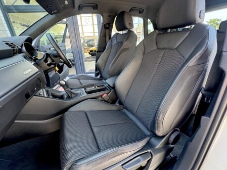 Audi Q3 TFSI S LINE MHEV 10