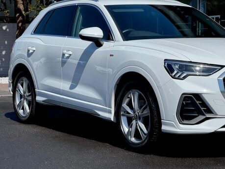 Audi Q3 TFSI S LINE MHEV 9
