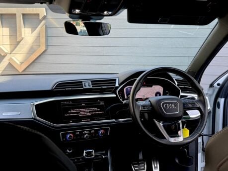 Audi Q3 TFSI S LINE MHEV 2