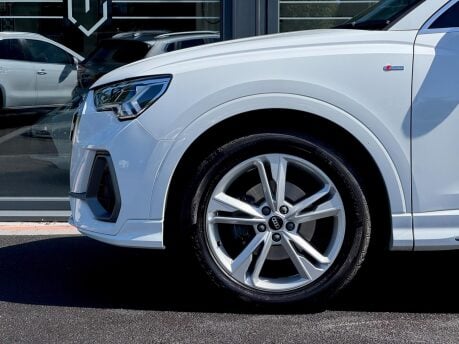 Audi Q3 TFSI S LINE MHEV 38