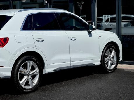 Audi Q3 TFSI S LINE MHEV 45