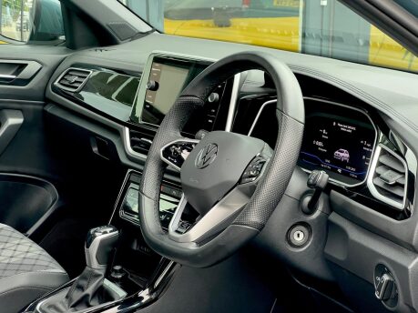 Volkswagen T-Roc R-LINE TSI 4MOTION DSG 30