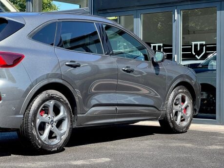 Ford Kuga ST-LINE 20