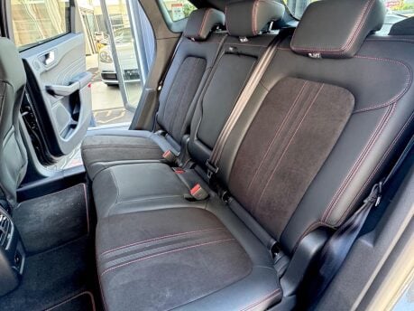 Ford Kuga ST-LINE 22