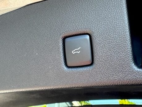 Ford Kuga ST-LINE 23