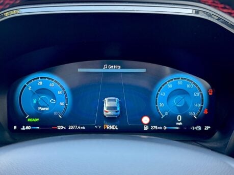 Ford Kuga ST-LINE 32