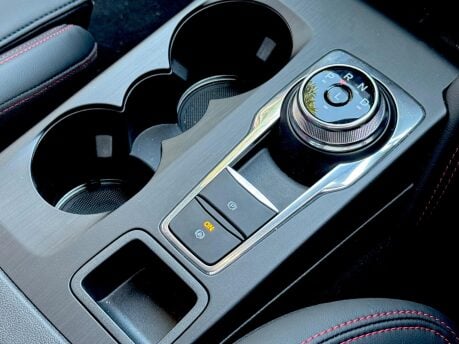 Ford Kuga ST-LINE 43