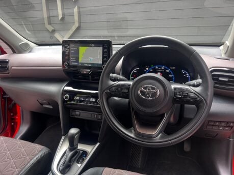 Toyota Yaris Cross EXCEL 11