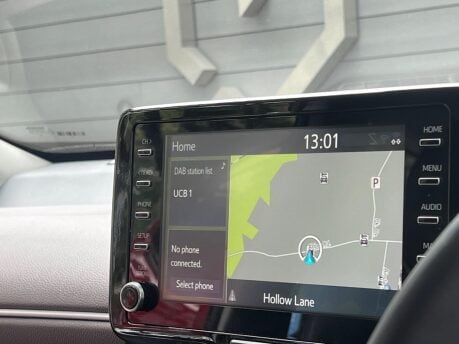 Toyota Yaris Cross EXCEL 7