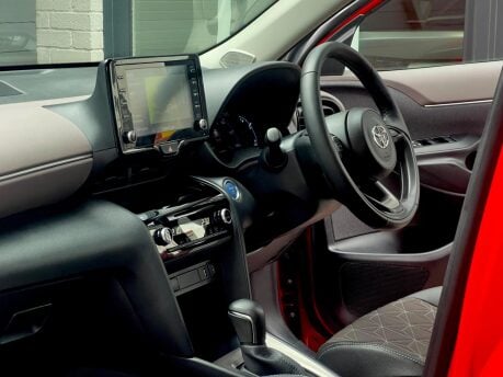 Toyota Yaris Cross EXCEL 24