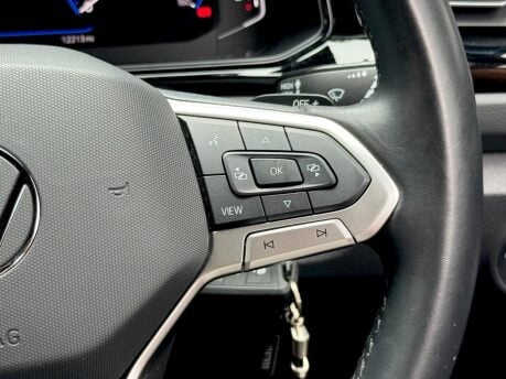 Volkswagen T-Roc STYLE TSI DSG 48