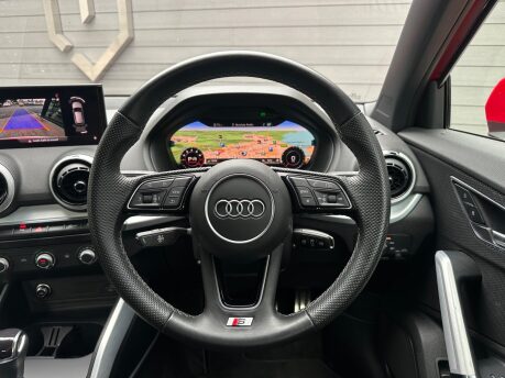 Audi Q2 TFSI S LINE 6