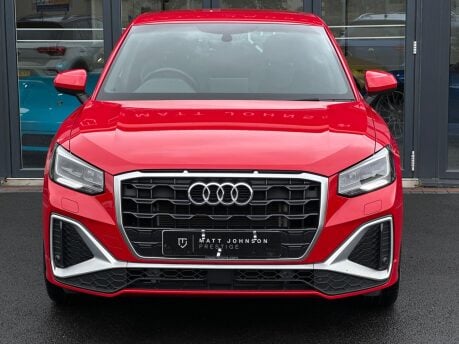 Audi Q2 TFSI S LINE 18