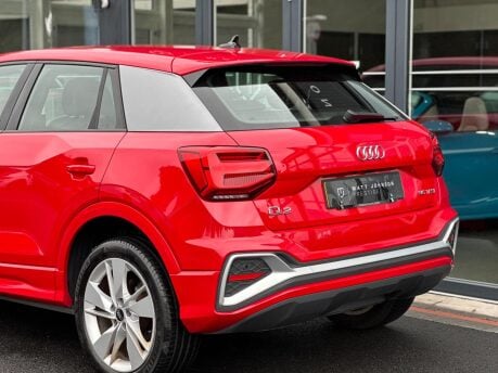 Audi Q2 TFSI S LINE 20