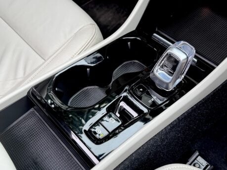 Volvo XC40 RECHARGE T4 INSCRIPTION 34