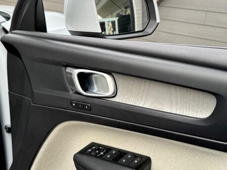 Volvo XC40 RECHARGE T4 INSCRIPTION 17