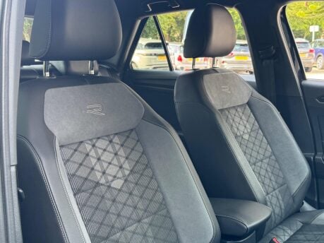 Volkswagen T-Roc R-LINE TSI 4MOTION DSG 39