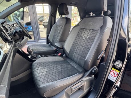 Volkswagen T-Roc R-LINE TSI 4MOTION DSG 2