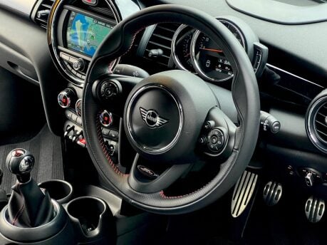 Mini Hatch COOPER S 31