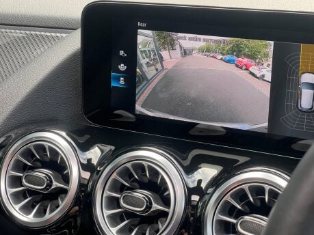 Mercedes-Benz GLA GLA 200 AMG LINE PREMIUM PLUS 7