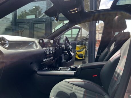 Mercedes-Benz GLA GLA 200 AMG LINE PREMIUM PLUS 27