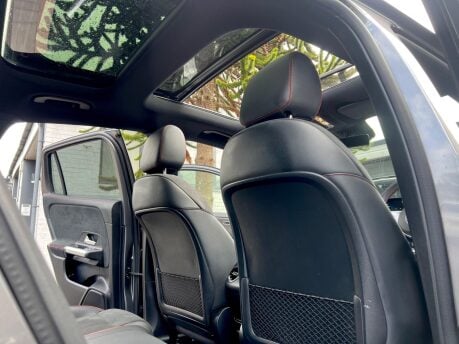 Mercedes-Benz GLA GLA 200 AMG LINE PREMIUM PLUS 33