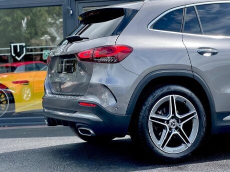 Mercedes-Benz GLA GLA 200 AMG LINE PREMIUM PLUS 18