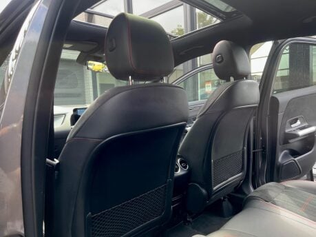 Mercedes-Benz GLA GLA 200 AMG LINE PREMIUM PLUS 24