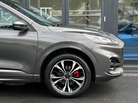 Ford Kuga ST-LINE X EDITION 26