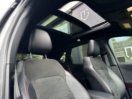 Ford Kuga ST-LINE X EDITION 28