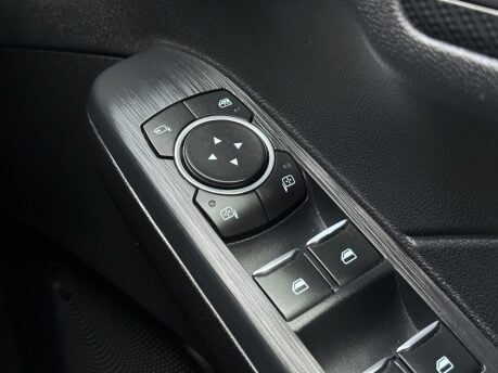 Ford Kuga ST-LINE X EDITION 38
