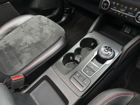 Ford Kuga ST-LINE X EDITION 35