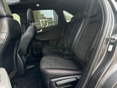 Ford Kuga ST-LINE X EDITION 18