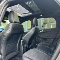 Ford Kuga ST-LINE X EDITION 4