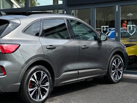 Ford Kuga ST-LINE X EDITION 14